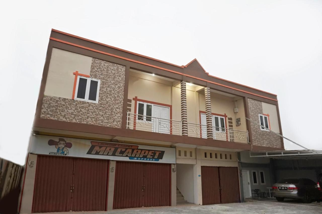 Reddoorz Syariah Near Sultan Syarif Kasim II Airport Pekanbaru Exterior foto